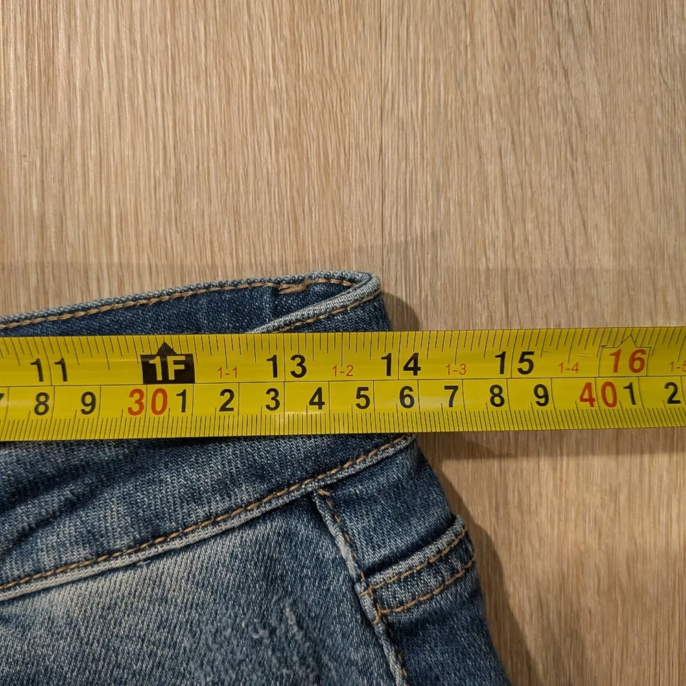 Judy Blue Jeans Women's 28 Boyfriend Fit Queen Of Hearts Stretch NWOT - Picture 12 of 16